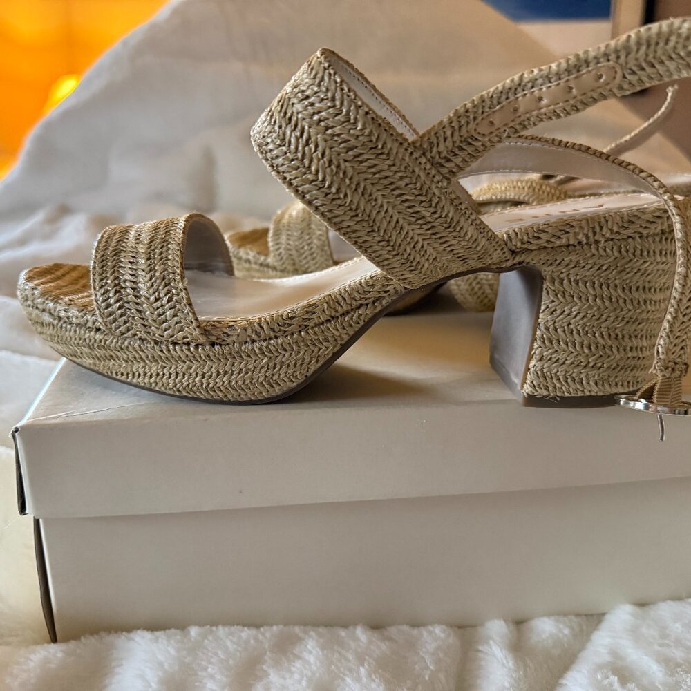 Anne Klein women's espadrille sandals size 9 straw color